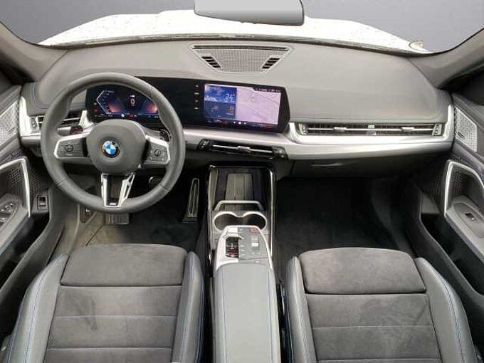 BMW X1 sDrive18i M Sport I AHK I Harman I PANO