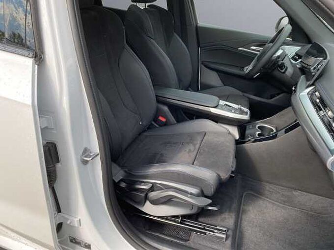 BMW X1 sDrive18i M Sport I AHK I Harman I PANO