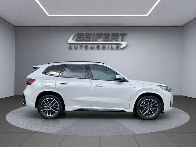 BMW X1 sDrive18i M Sport I AHK I Harman I PANO