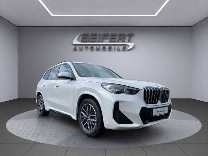 BMW X1 sDrive18i M Sport I AHK I Harman I PANO