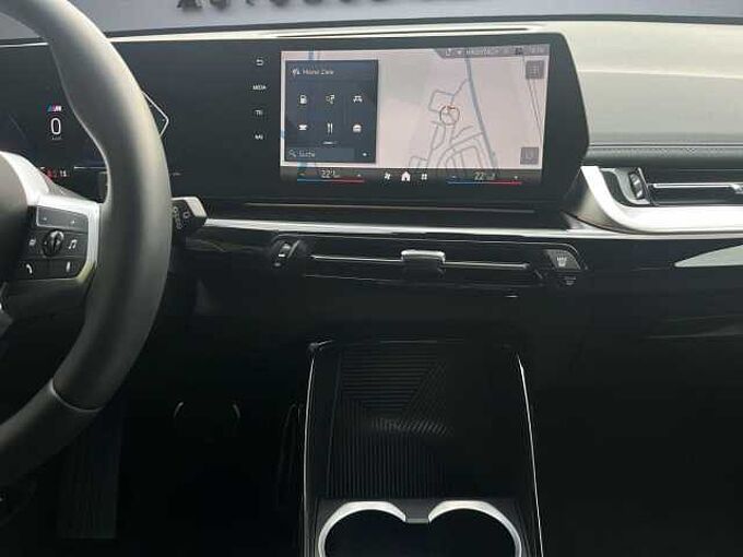 BMW X1 xDrive20d M-Sportpaket PRO / AHK / Pano /