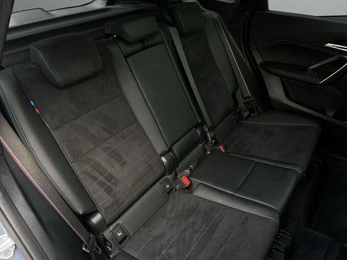 BMW X1 xDrive20d M-Sportpaket PRO / AHK / Pano /