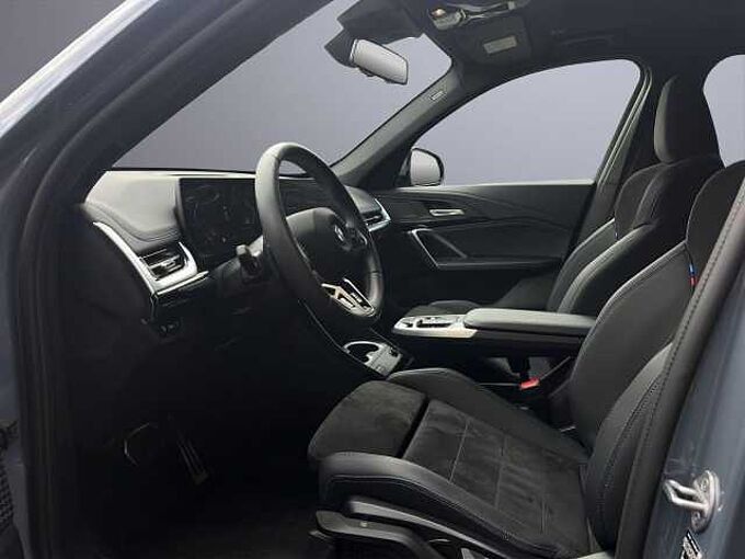 BMW X1 xDrive20d M-Sportpaket PRO / AHK / Pano /