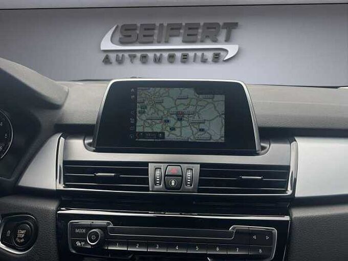 BMW 216d Active Tourer / NAVI / Driv.+Park.Ass. /