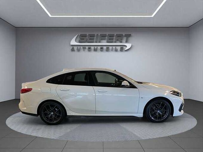 BMW 218i Gran Coupé I M Sport I HUD I PANORAMA I NAVI I LED I