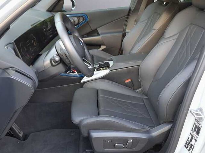 BMW X3 xDrive20i M-SPORT | AHK | Pano | Driv.Ass.Prof. |