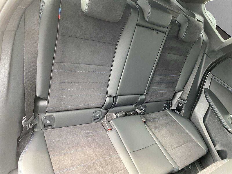 BMW X1 sDrive18i M Sport I AHK I Harman I PANO