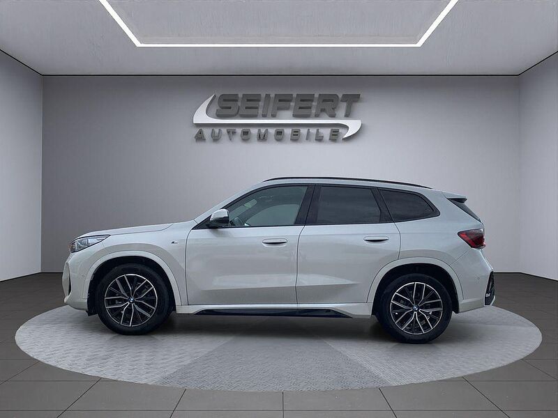 BMW X1 sDrive18i M Sport I AHK I Harman I PANO