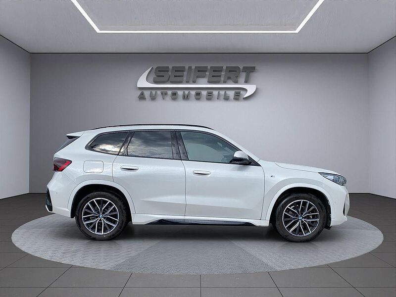 BMW X1 sDrive18i M Sport I AHK I Harman I PANO