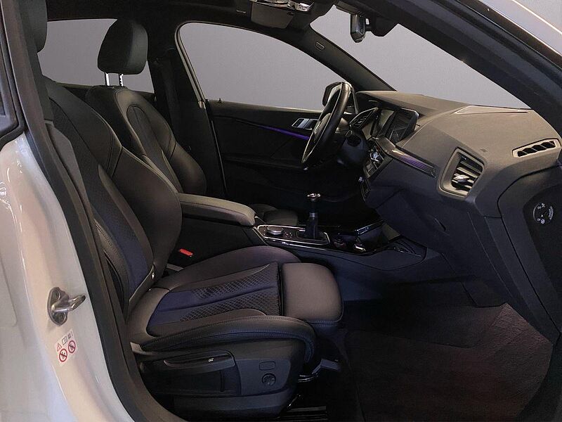 BMW 218i Gran Coupé I M Sport I HUD I PANORAMA I NAVI I LED I