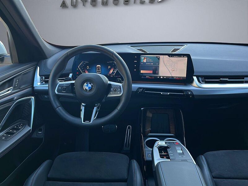 BMW X1 sDrive18i M-SPORT | Pano | AHK |