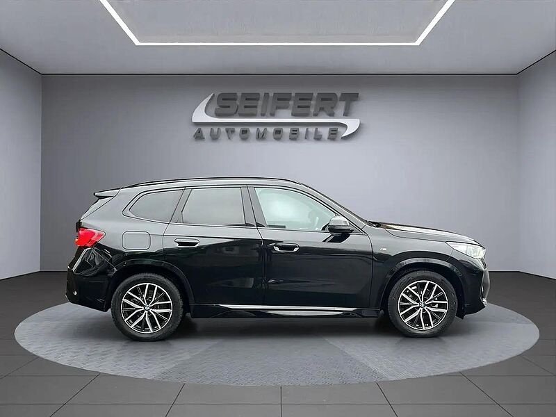 BMW X1 sDrive18i | M-SPORT | AHK | Pano