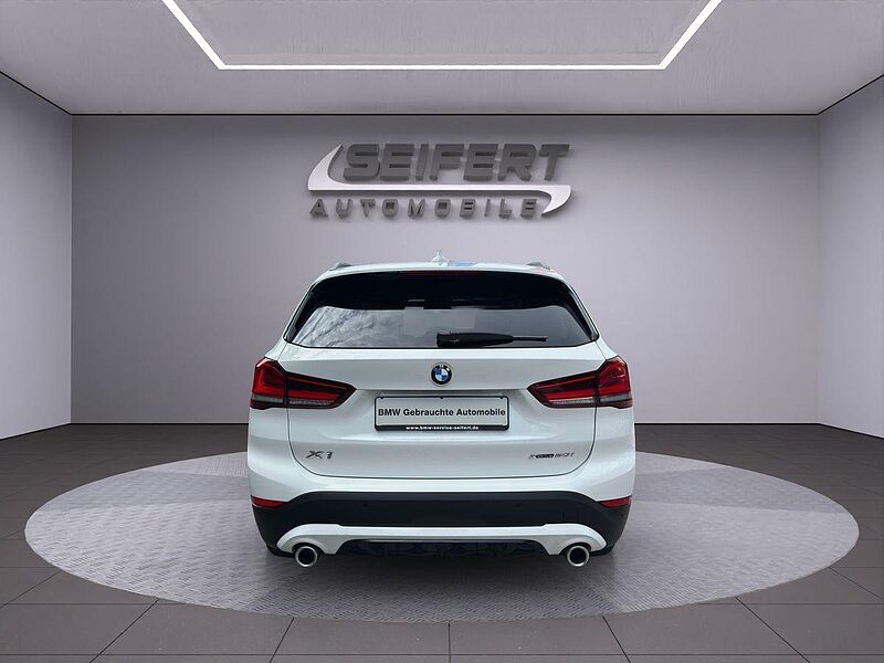 BMW X1 xDrive20i | AHK | Sport-Line | Driv. Ass. |