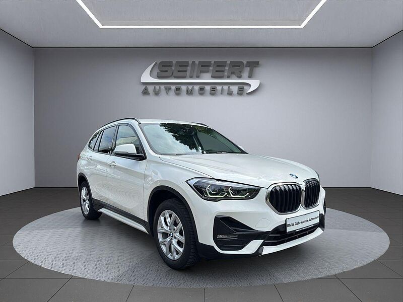 BMW X1 xDrive20i | AHK | Sport-Line | Driv. Ass. |